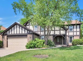 329 White Hall Ter, Bloomingdale, IL
