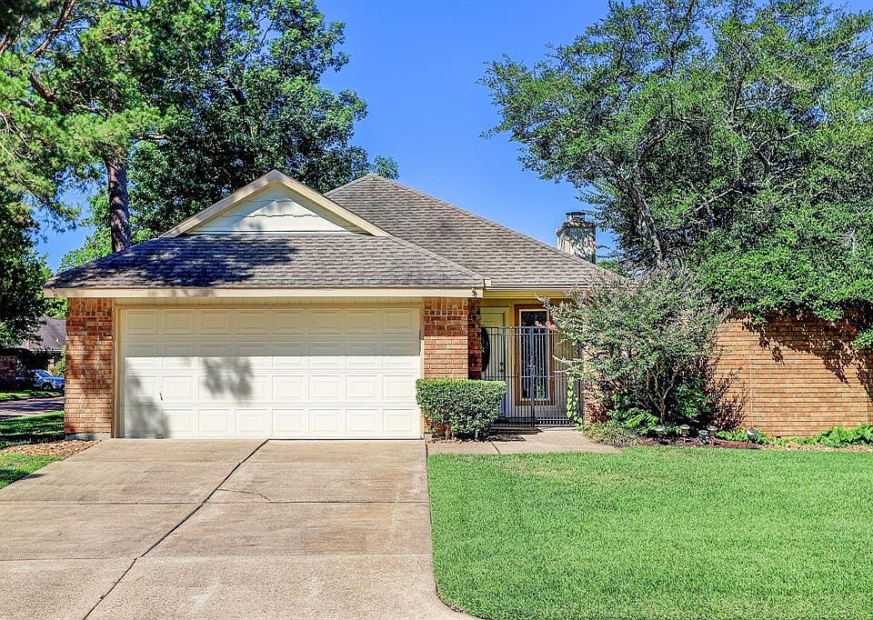 1st image of 3403 Valley Gardens Dr