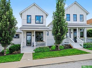 717 Pacific St, Omaha, NE 68108