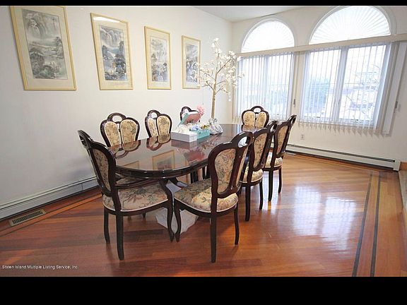 4th image of 5781 Hylan Blvd