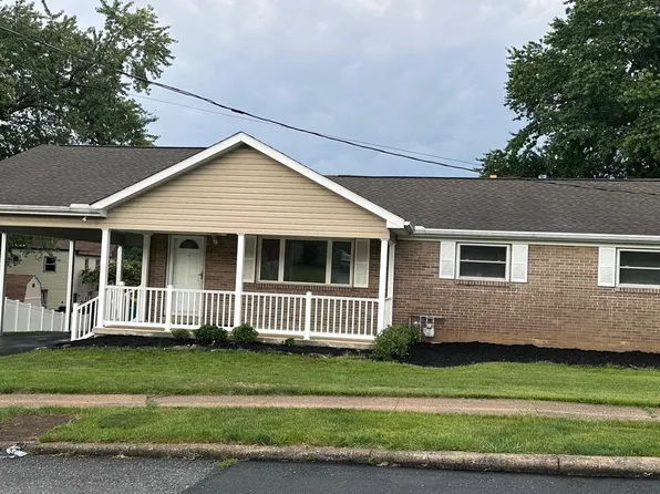 19 E Glenwood Dr, Camp Hill, PA 17011
