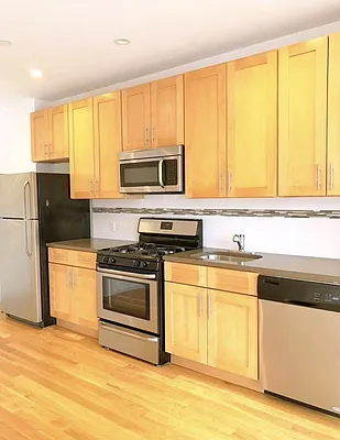 Rented by Rapid Realty Cobble Hill | media 11