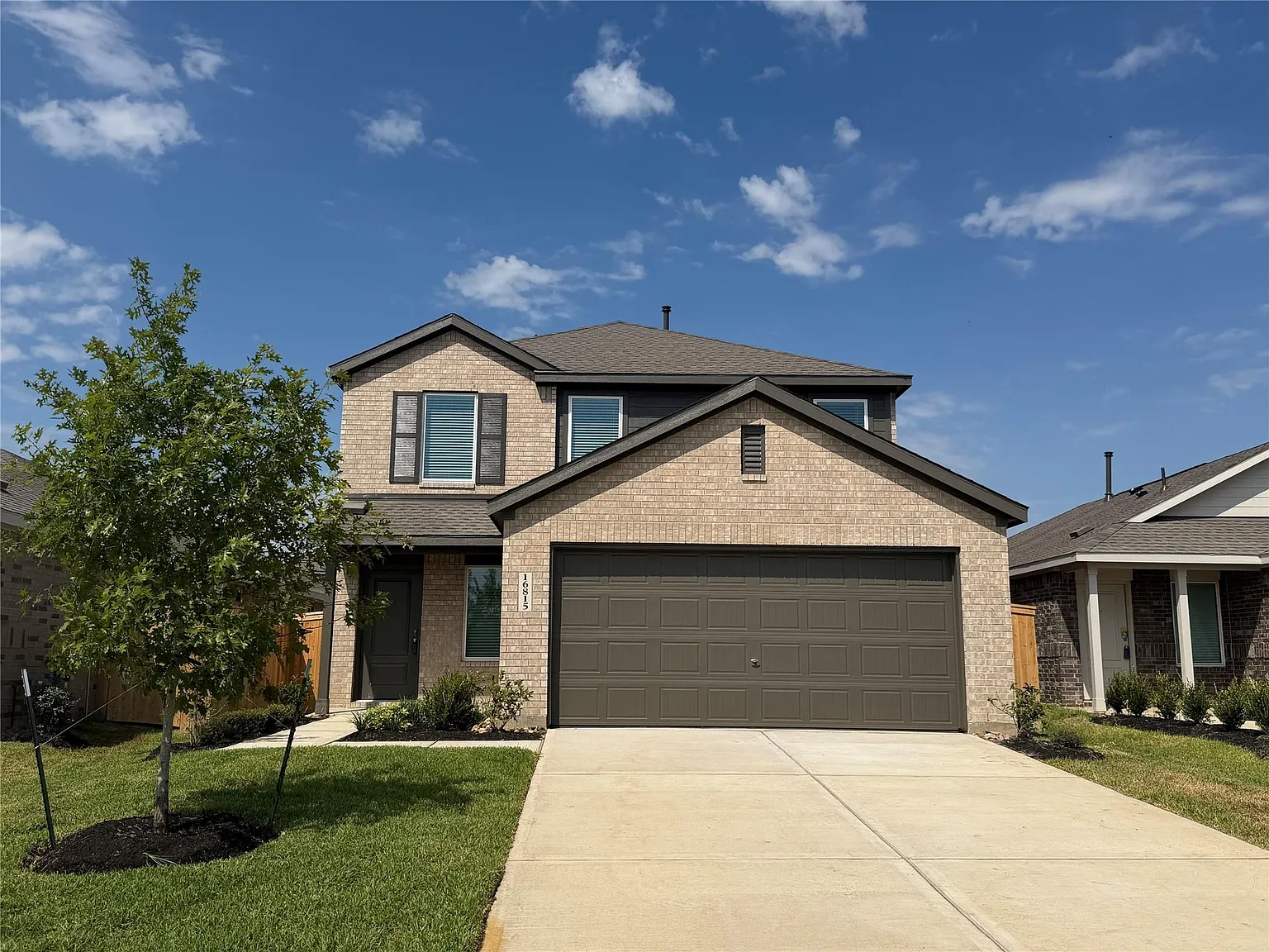 4 bed, 2.5 bath, 1951 sqft, $1,850 — Photo 3