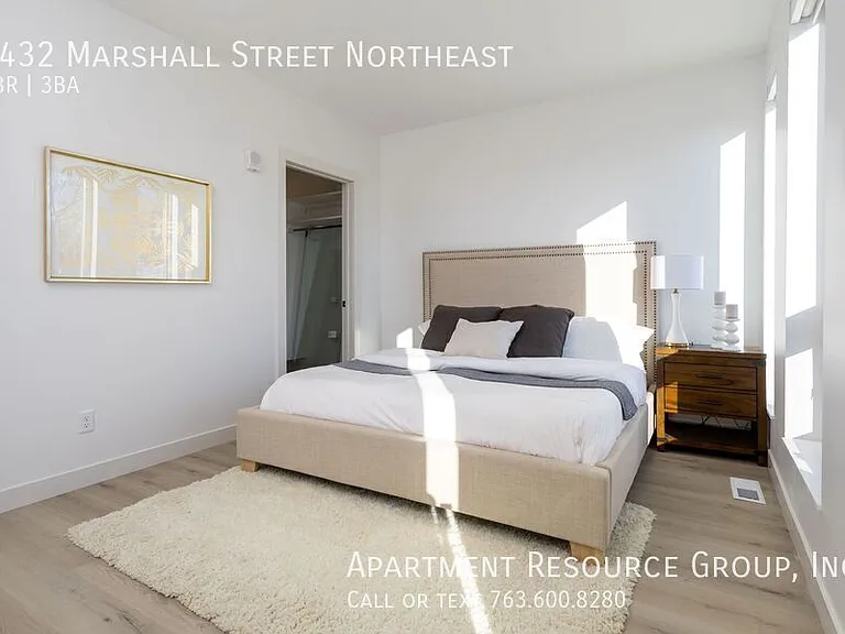 1432 Marshall St NE — Photo 10