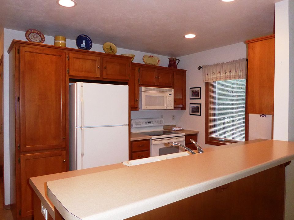 2nd image of 2270 Scandia Rd #23