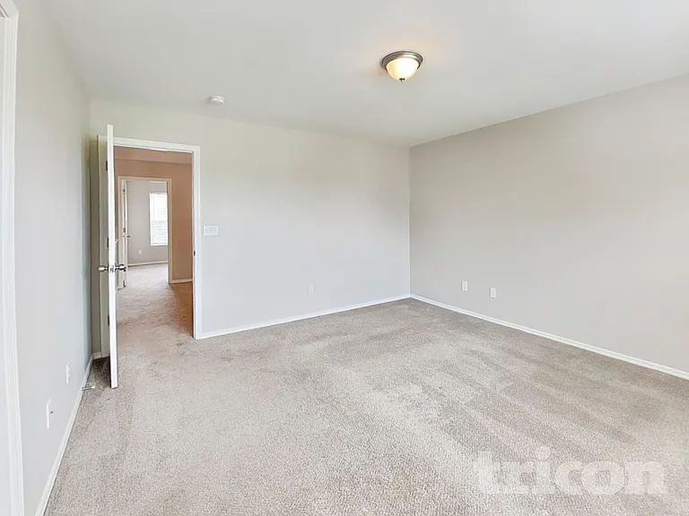 969 Willow Creek Dr — Photo 8