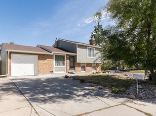 252 Harrison Dr, Bennett, CO 80102
