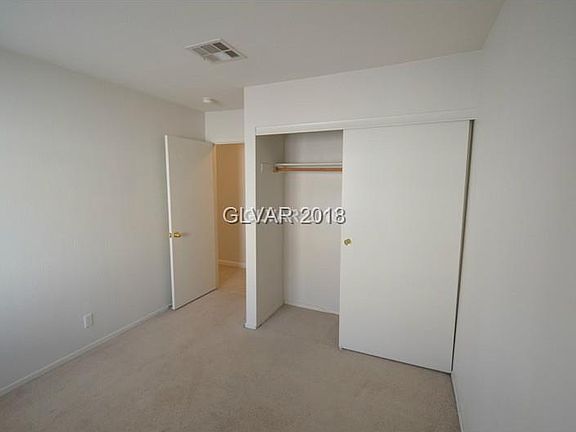 4th image of 3616 Walnut Wood St #0