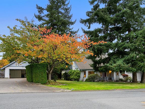 3rd image of 1741 Barrie Rd