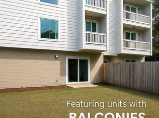 Nelson Court, New Orleans, LA 70118