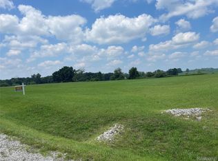 4 Misty Meadow Dr, Howell, MI 48843