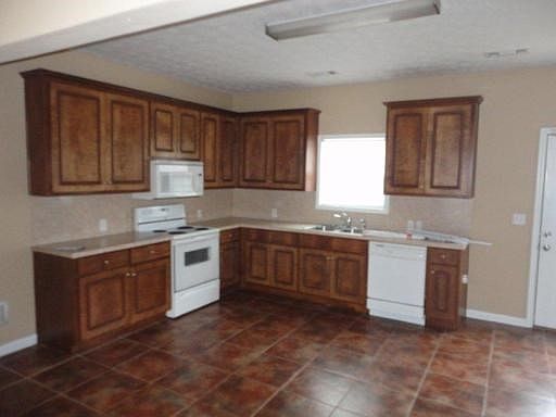 4th image of 810 20th St