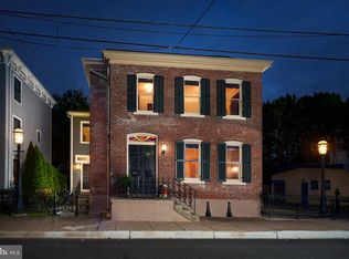 61 Church St, Lambertville, NJ 08530