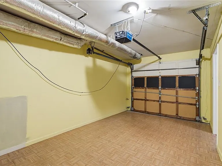 856 Saint Charles Ave NE #8 — Photo 35