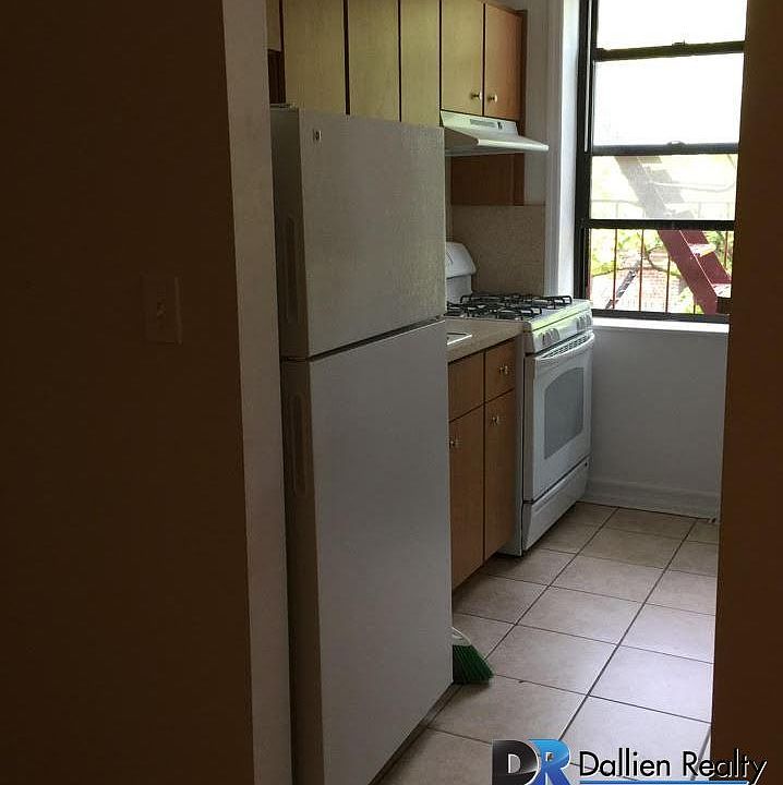 2nd image of 6620 108th St APT 6F