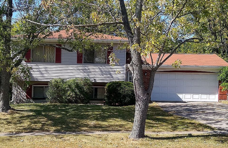 1st image of 878 Halesworth Dr