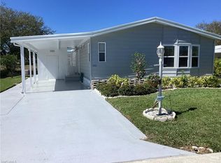 565 Charlemagne Blvd, Naples, FL 34112