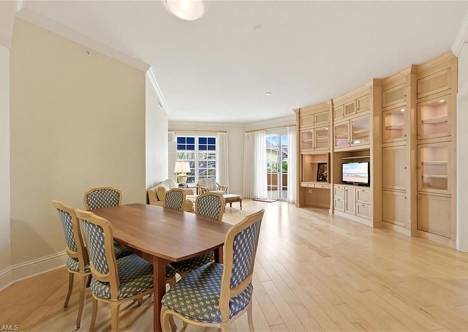 1st image of 5068 Annunciation CIR #4310