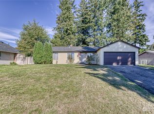 612 NE Roswell Dr, Bremerton, WA