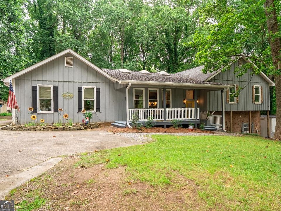 1st image of 2627 Pinebrook Dr