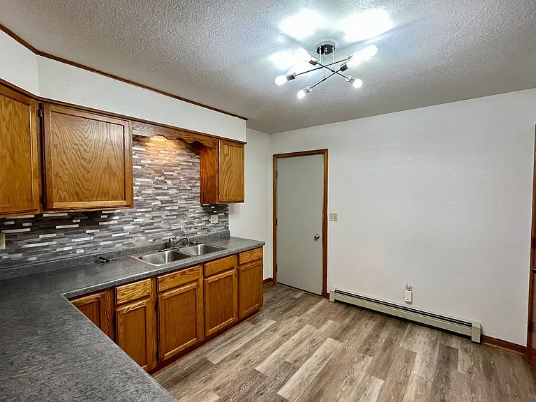 1216 N Point Dr — Photo 18