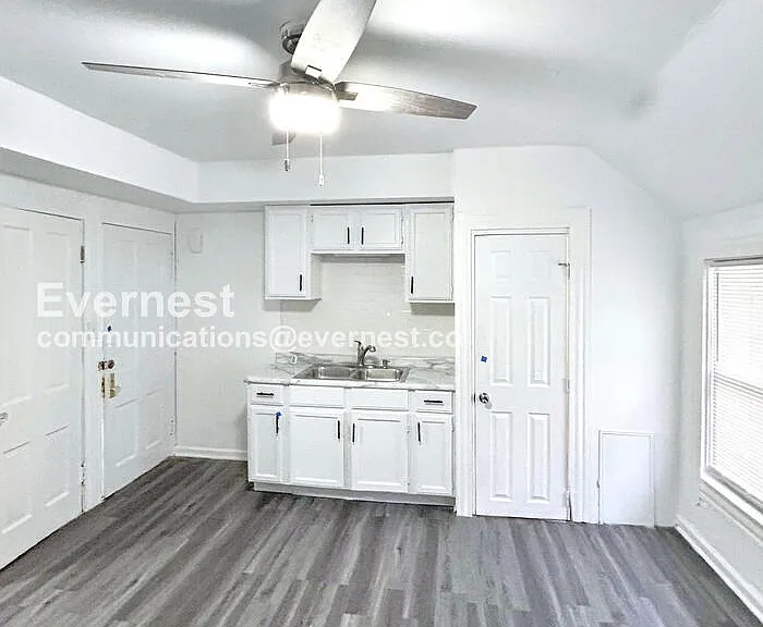 1079 E 68th St #2 — Photo 3