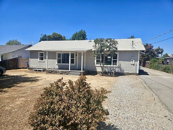 side drive way to entire property