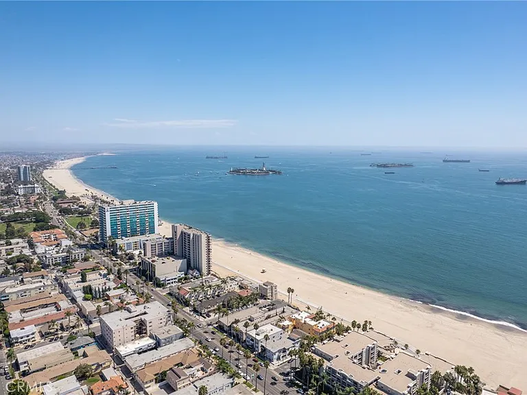 1750 E Ocean Blvd #101 — Photo 36