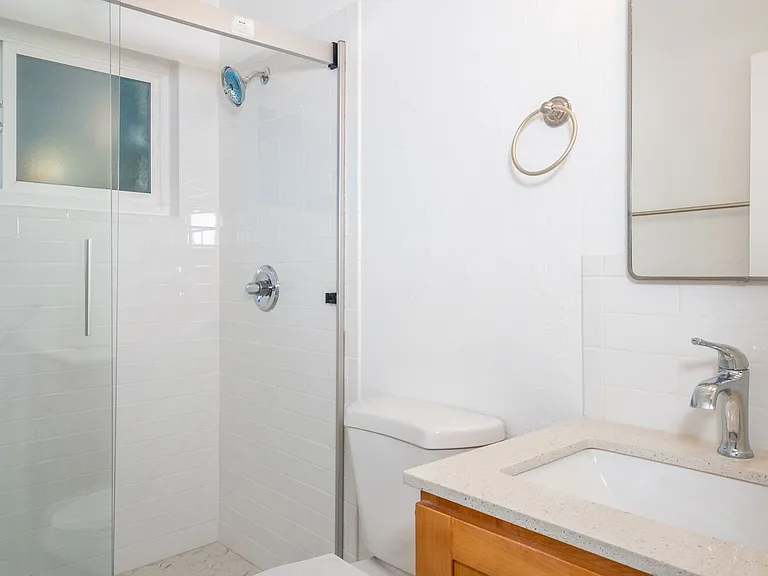 10 Park Ave #7 — Photo 15