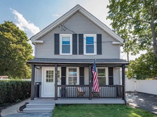 12 Norton St, Hyde Park, MA 02136