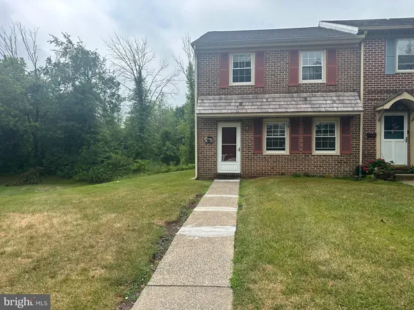 19 Stonegate Vlg, Quakertown, PA 18951