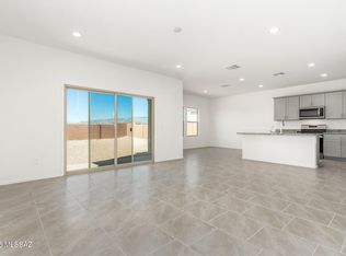 10082 N Cascalote Ln, Marana, AZ 85653