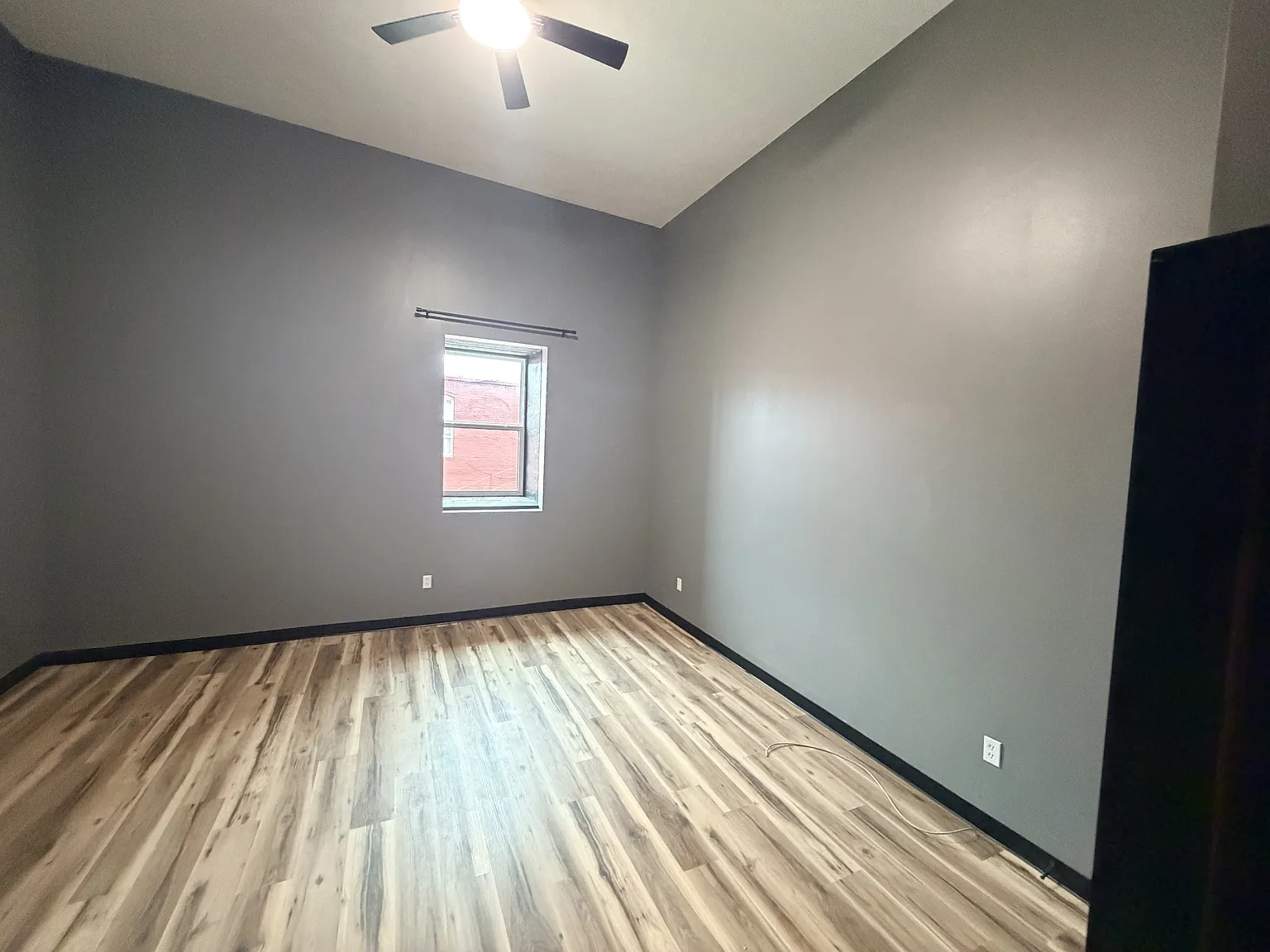 126 East Jefferson Street - 6 — Photo 4
