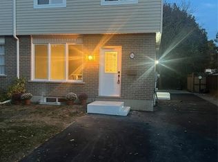 54 Debby Cres, Brantford, ON N3R 7A4