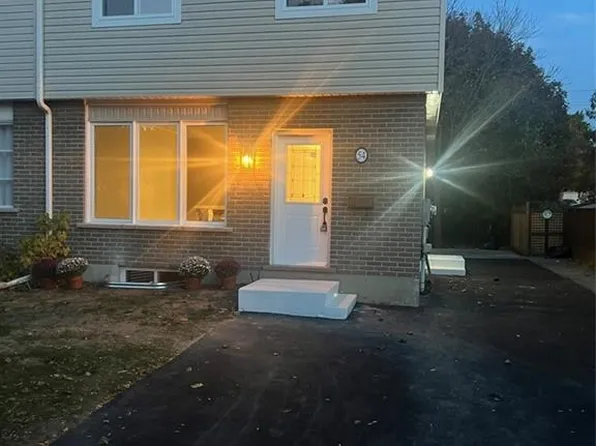 54 Debby Cres, Brantford, ON N3R 7A4