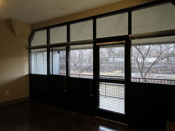 3rd image of 806 Wasena Ave SW APT 103