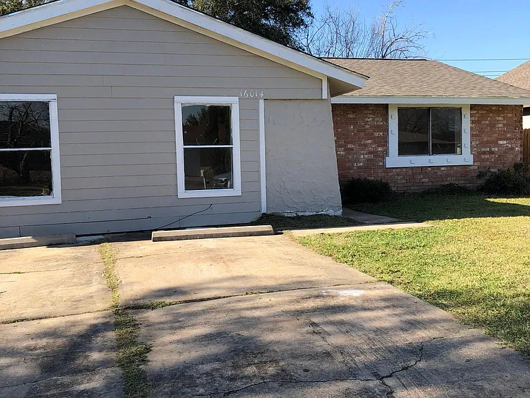 16014 Bunker Ridge Rd — Photo 3