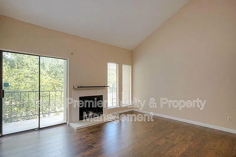 20 bed, 2.0 bath, 1068 sqft, $1,400 — Photo 4