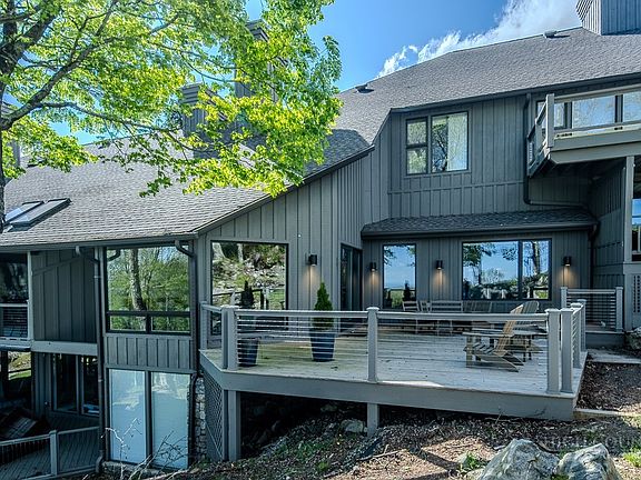 2nd image of 105 Branlaire Drive #5