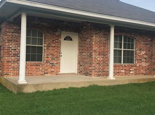 215 N Prairie St, Pilot Point, TX 76258