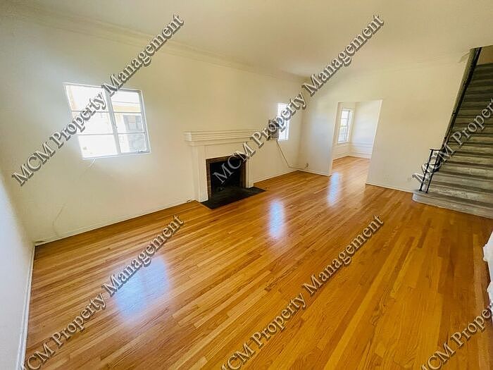 1st image of 336 N Sycamore Ave #336