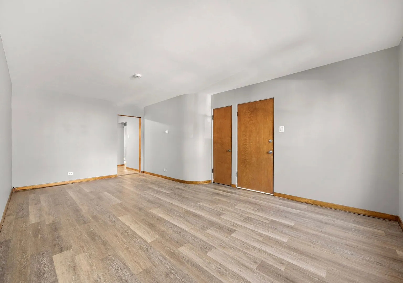 2 Bedroom apartment — Photo 4
