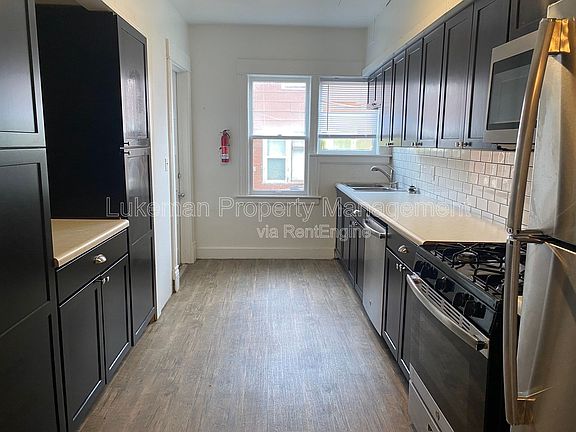 3rd image of 612 W Kalamazoo Ave Unit 4