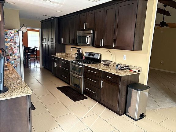 4th image of 3911 Mimosa Dr