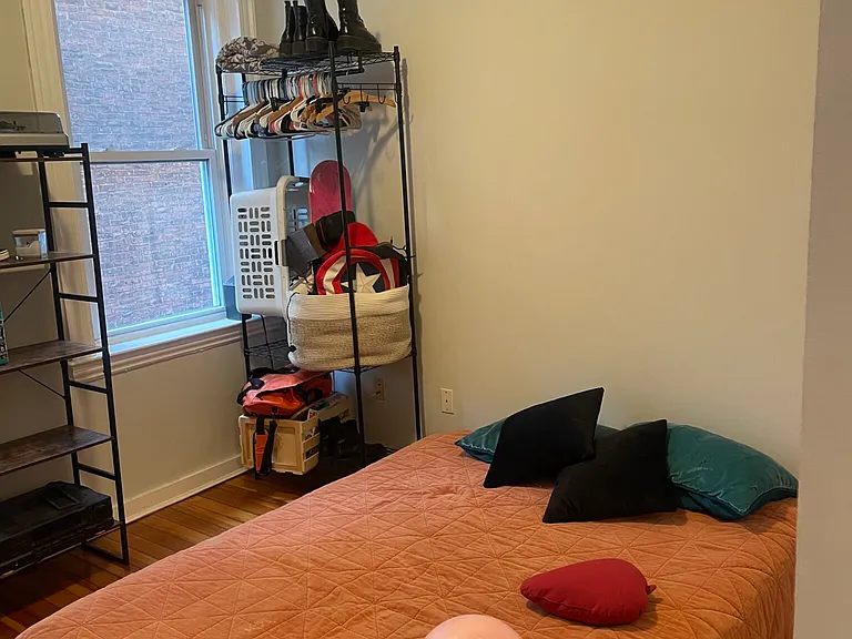 220 Hanover St #7 — Photo 10