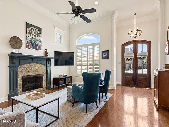 2nd image of 312 La Villa Cir