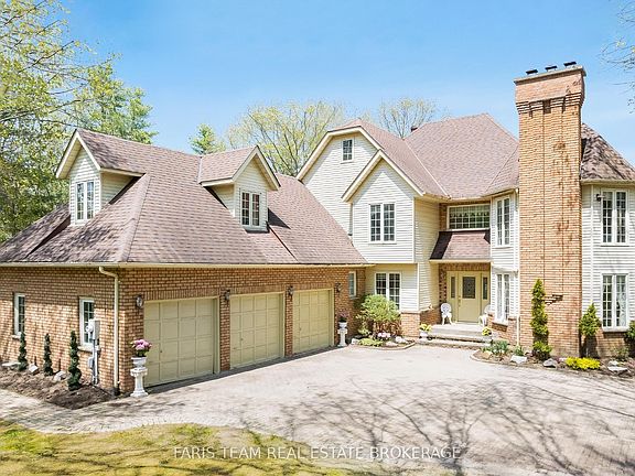 3rd image of 4 Mills Cir