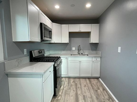 5th image of 920 N Atlantic Blvd APT C