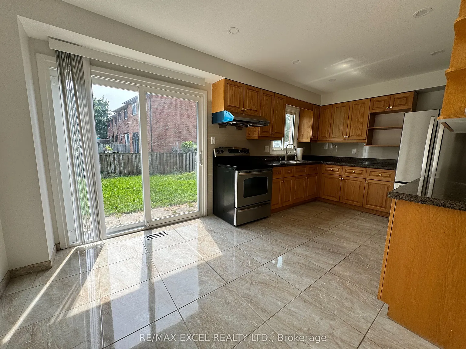 5 bed, $3,500 — Photo 3