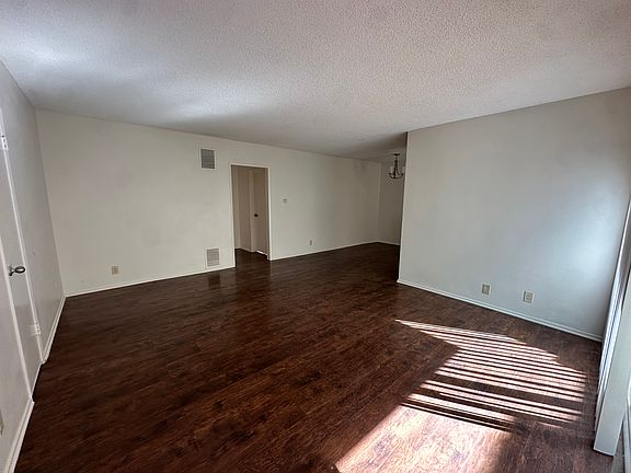 4th image of 2256 Fox Hills Dr APT 1